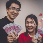 Jeune couple et comptes séparés